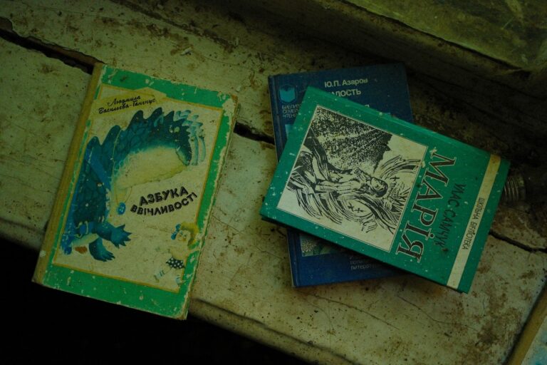 How Mythology Shapes Interactive Narratives